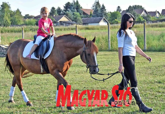 A gyerekek örömest lovagoltak (Fotó: Gergely Árpád)