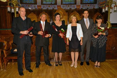A díjazottak a polgármesterrel (Fotó: Molnár Edvárd)
