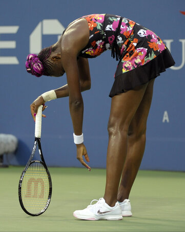 Venus Williamsnek már sok a három játszma… (Fotó: Beta/AP) Venus Williamsnek már sok a három játszma… (Fotó: Beta/AP)