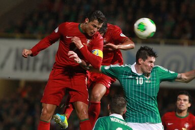 Cristiano Ronaldo (balról) megmentette csapatát (Fotó:  Beta/AP)