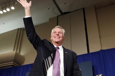 A demokrata Terry McAuliffe győzött a virginiai kormányzóválasztáson (Fotó: Beta/AP)