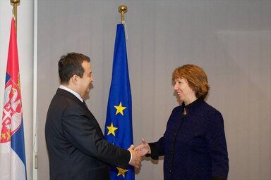 Ivica Dačić és Catherine Ashton a tárgyalások kezdetén (Fotó: Beta/EU)