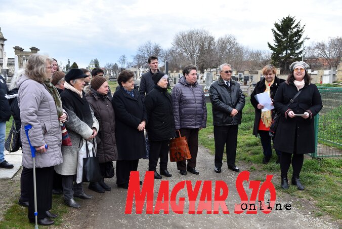 Régi nóta, híres nóta – ez a Lányi-dal Muhi Melinda előadásában hangzott el (Fotó: Molnár Edvárd) Régi nóta, híres nóta – ez a Lányi-dal Muhi Melinda előadásában hangzott el (Fotó: Molnár Edvárd)