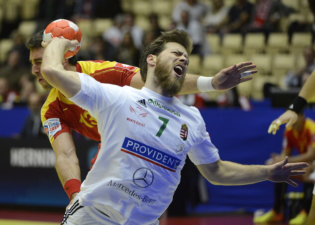 Császár Gábort a gólszerzésben a macedón Filip Mirkulovszki sem tudta megakadályozni (Fotó: MTI) Császár Gábort a gólszerzésben a macedón Filip Mirkulovszki sem tudta megakadályozni (Fotó: MTI)