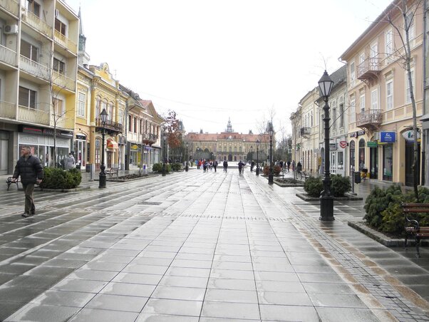 Itt rendezik hétfőn a városnapi programot (Fotó: Fekete J. József)