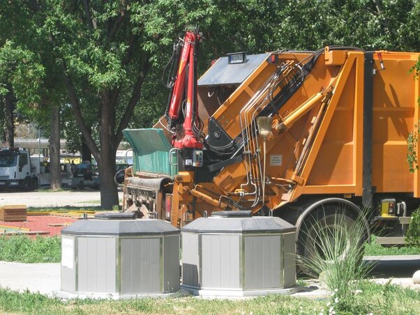 Tavaly 30 millió dinárt költöttek a föld alatti konténerek elhelyezésére (Fotó:  Dávid Csilla)