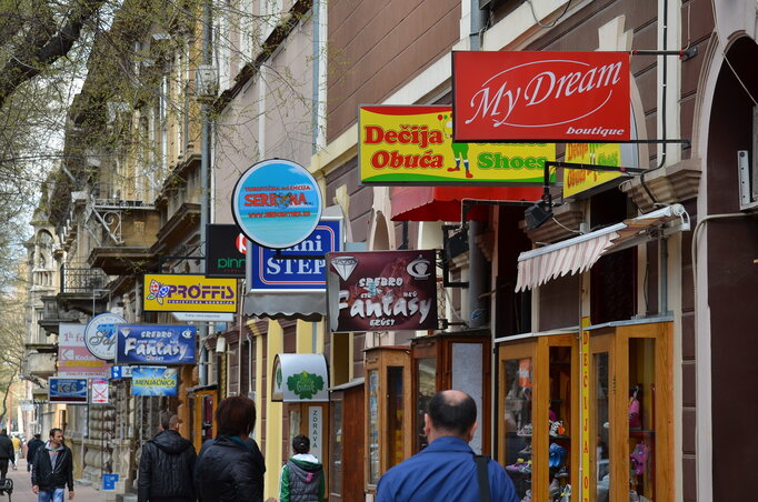 A magáncégeknek sem ártana lektoráltatni a magyar feliratokat (Fotó: Molnár Edvárd) A magáncégeknek sem ártana lektoráltatni a magyar feliratokat (Fotó: Molnár Edvárd)