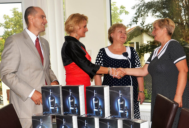 Az ünnepélyes átadás pillanata (Fotó: Dávid Csilla)