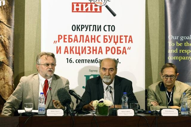 Dušan Vujović, Milan Ćulibrk, a NIN főszerkesztője és Pavle Petrović (Fotó: Beta)
