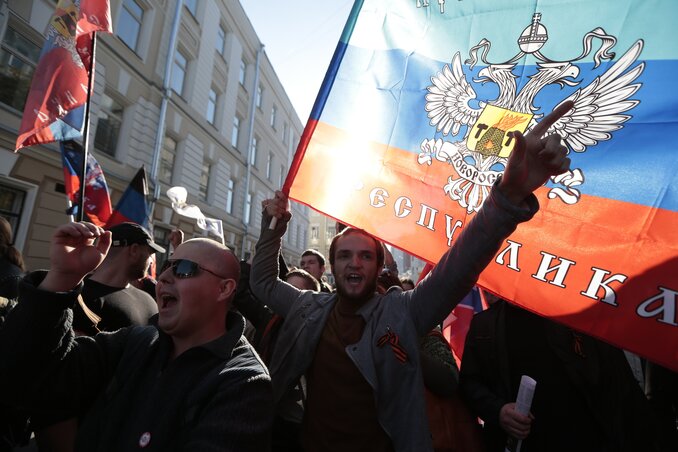Háborúellenes tüntetők felvonulása Moszkvában (Fotó: Beta/AP)
