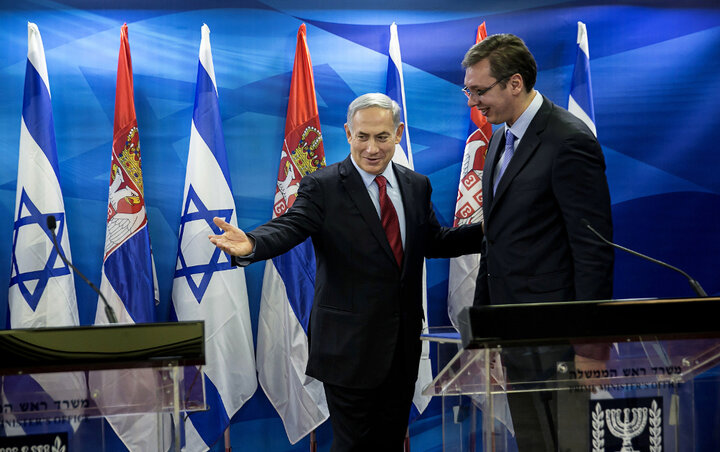Netanjahu és Vučić a tárgyalásaikat követő sajtótájékoztató előtt (Fotó: Beta/AP)