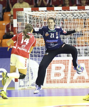 Kiss Éva csukott szemmel is tudja, hová lő az ellenfél (fotó: MTI) Kiss Éva csukott szemmel is tudja, hová lő az ellenfél (fotó: MTI)