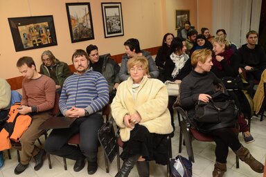 A társulat tagjai az MNT elnökének hétfői sajtótájékoztatóján