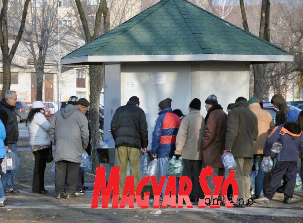 Vége a sorbaállásnak? (Fotó: Kecskés István)