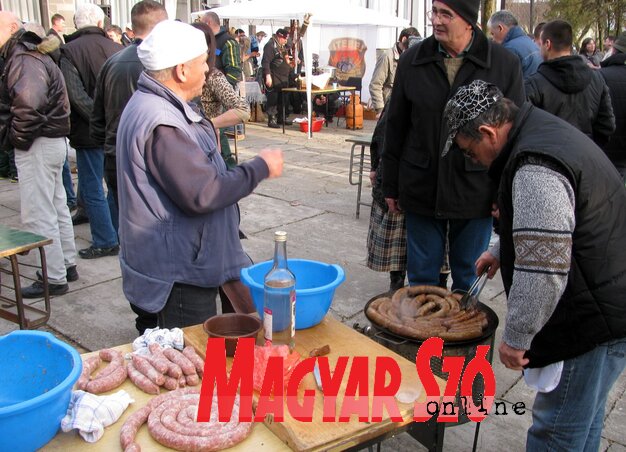 Kevés fűszerrel is ízes a bánáti kolbász