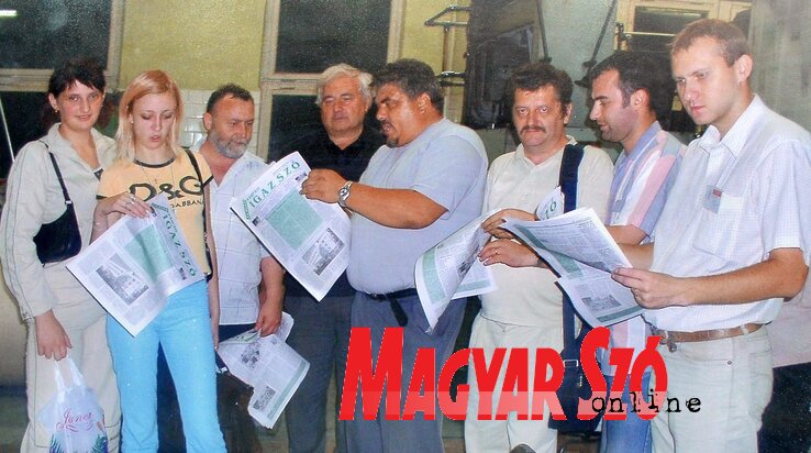 Kenyértörés: megjelent 2005-ben a „zöld” Kárpáti Igaz Szó Kenyértörés: megjelent 2005-ben a „zöld” Kárpáti Igaz Szó