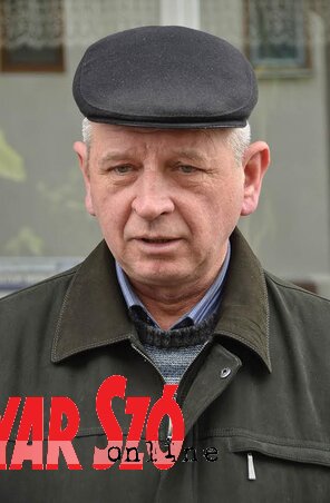 Puskár Árpád, a falu polgármestere Puskár Árpád, a falu polgármestere