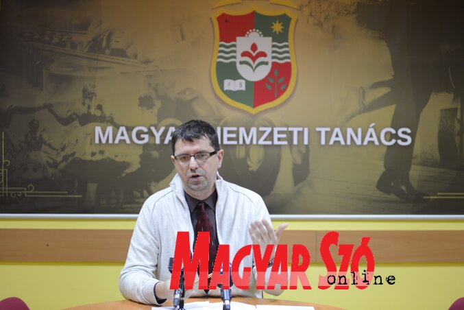 Paskó Csaba a koncertsorozatra hívja fel a figyelmet (Fotó: Molnár Edvárd)