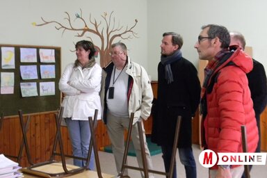 A vajdasági származású vendégekben gyermekkori emlékeket idézett fel a pecesori látogatás (Fotó: Fehér Rózsa)