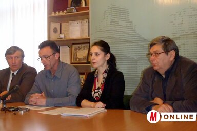 Dr. Vasas Mihály, dr. Surján Gusztáv, dr. Tatjana Karać és Borbély Ferenc alpolgármester a sajtótájékoztatón