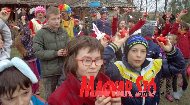 Megvannak a piros tojások Megvannak a piros tojások