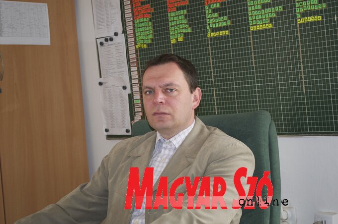 Milomir Radić, a Lukijan Mušicki Középiskola igazgatója Milomir Radić, a Lukijan Mušicki Középiskola igazgatója