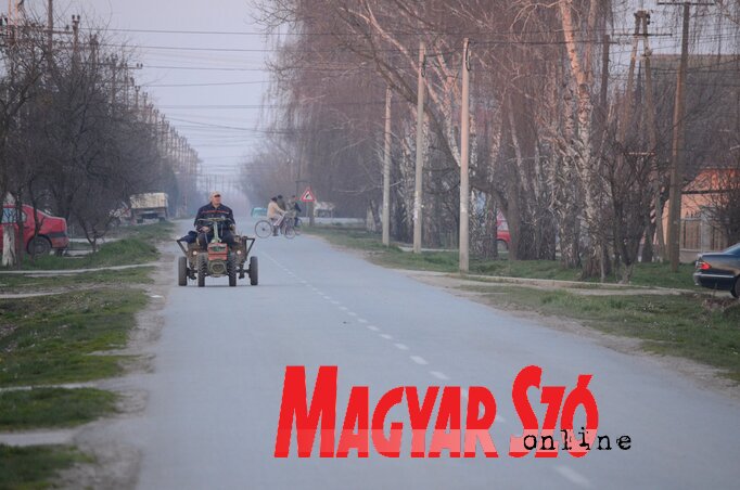Dolgos emberek lakják a falut (Fotó: Molnár Edvárd)