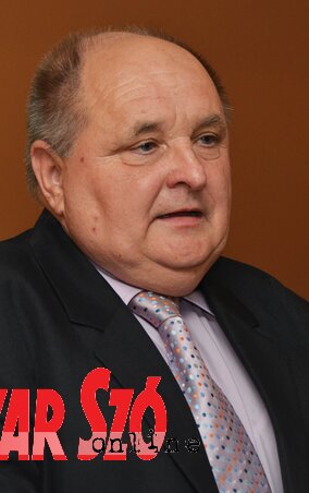 Valka Károly, a VMSZ kúlai körzeti szervezetének elnöke volt a házigazdánk (Ótos András felvétele) Valka Károly, a VMSZ kúlai körzeti szervezetének elnöke volt a házigazdánk (Ótos András felvétele)