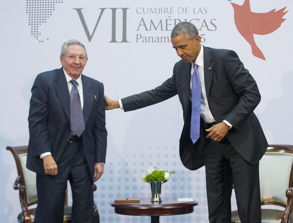 Raúl Castro és Barack Obama a panamavárosi találkozó során (Fotó: Beta/AP) Raúl Castro és Barack Obama a panamavárosi találkozó során (Fotó: Beta/AP)