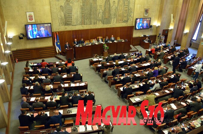A parlament megvitatta és tudomásul vette a tartományi ombudsman tavalyi évi jelentését is (Fotó: Ótos András) A parlament megvitatta és tudomásul vette a tartományi ombudsman tavalyi évi jelentését is (Fotó: Ótos András)