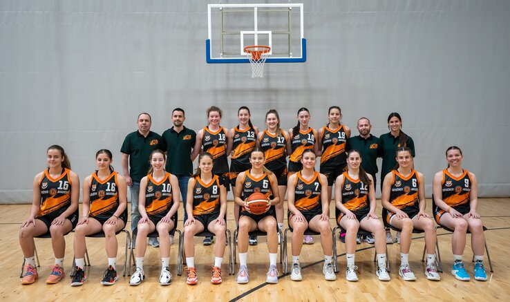 Pécsen a női utánpótlás-nevelés is kiemelkedő, a képen az akadémia juniorcsapata (Fotó: Facebook/Rátgéber Akadémia) Pécsen a női utánpótlás-nevelés is kiemelkedő, a képen az akadémia juniorcsapata (Fotó: Facebook/Rátgéber Akadémia)