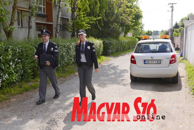 Szabadkán pillanatnyilag 17 kommunális rendőr van állásban (Fotó: Molnár Edvárd) Szabadkán pillanatnyilag 17 kommunális rendőr van állásban (Fotó: Molnár Edvárd)