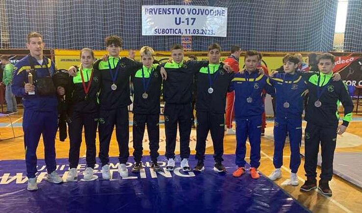 A Zenta U17-es birkózói Szabadkán A Zenta U17-es birkózói Szabadkán