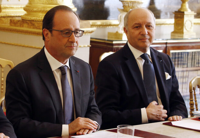 Francois Hollande francia államfő és Laurent Fabius külügyminiszter (Fotó: Beta/AP)
