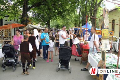 Az adai sétányon két nap tartott a kirakodóvásár (Fotó: Csincsik Zsolt)