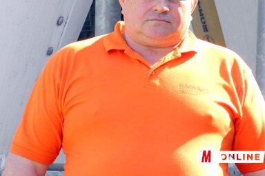 Holló Róbert vállalkozó az első, akinek egyetlen nap alatt sikerült megszereznie az építkezési engedélyt (Fotó: Fekete J. József)