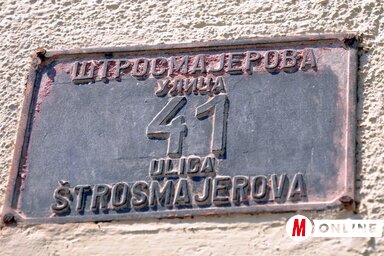 Levetetik a régi táblákat? (Fotó: Kecskés István)