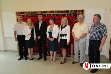 A kiállítás megnyitójának résztvevői (Fotó: Fekete J. József)