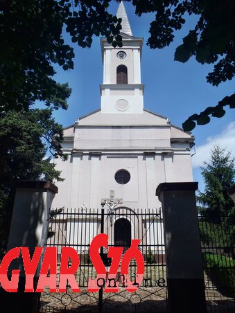 A falu római katolikus temploma (Fotó: Horváth Zsolt) A falu római katolikus temploma (Fotó: Horváth Zsolt)