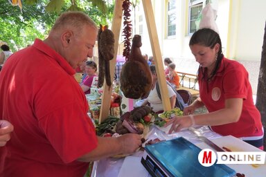 Kóstolni is lehetett a finomságokat (Fotó: Fekete J. József)