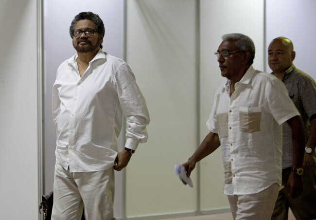 Ivan Marquez, a FARC tárgyalócsoportjának a vezetője a havannai tárgyalásokon (Fotó: Beta/AP) Ivan Marquez, a FARC tárgyalócsoportjának a vezetője a havannai tárgyalásokon (Fotó: Beta/AP)