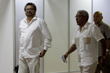 Ivan Marquez, a FARC tárgyalócsoportjának a vezetője a havannai tárgyalásokon (Fotó: Beta/AP)