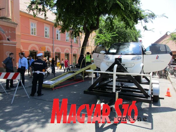 A lejtő és a nyárs elnevezésű szimulátorok (Fotó: Fekete J. József)