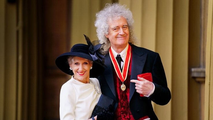 Brian May feleségével Anita Dobson színésznővel (Fotó: PA MEDIA)