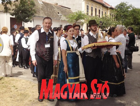 Bevonulás a hálaadó misére