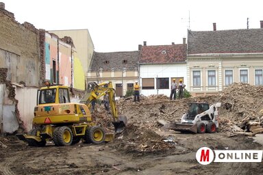 Ez maradt az állami védelem alatt álló épületből (Fotó: Kecskés István)