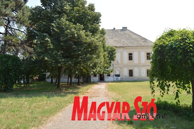 A regőcei kastély (Fotó: Fekete J. József) A regőcei kastély (Fotó: Fekete J. József)