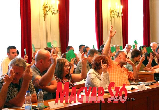 Az ajándékot egyhangúlag fogadta el a testület (Fotó: Fekete J. József)