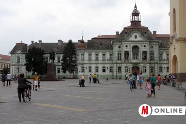 Új köntösben várja a főtér a vendégeket (Fotó: Kecskés István)