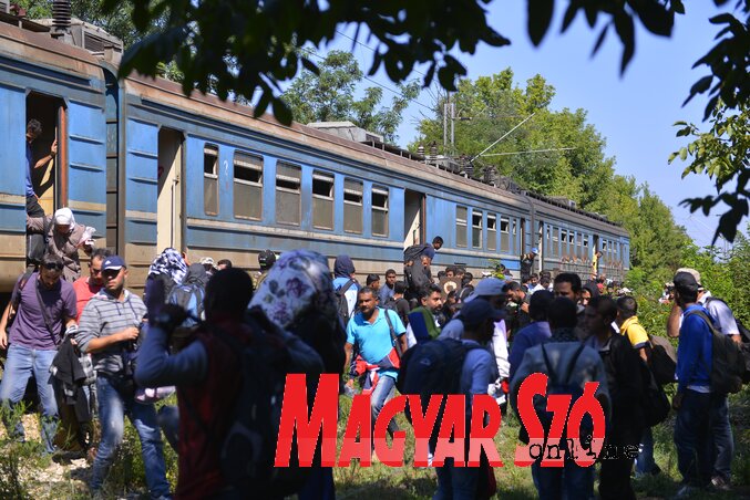 Megérkezett a vonat Preševóból (Fotó: Molnár Edvárd)